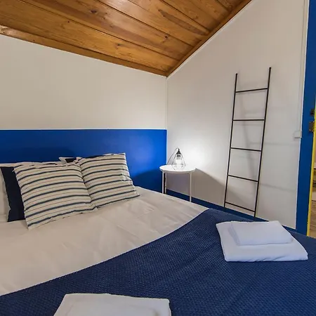 Διαμέρισμα Typical Madragoa Flat *