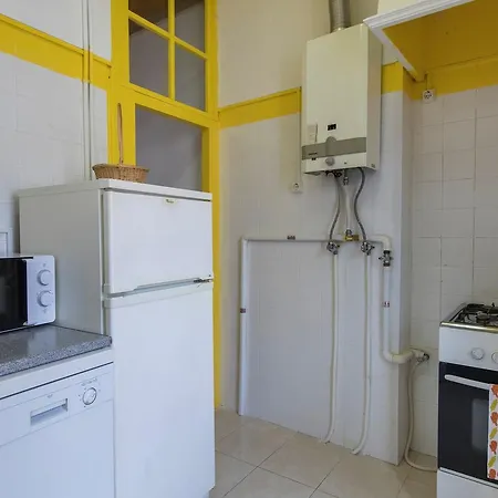 Typical Madragoa Flat Lisboa
