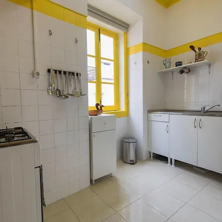 Typical Madragoa Flat Lisboa